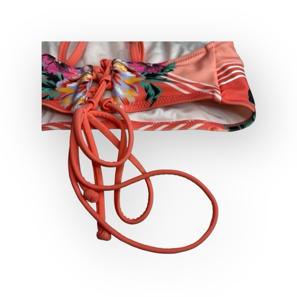 Minkpink ☀︎︎ High Neck Lace Up Back Halter Bikini Top ☀︎︎ Pink Floral Print ☀︎︎ - Picture 9 of 16